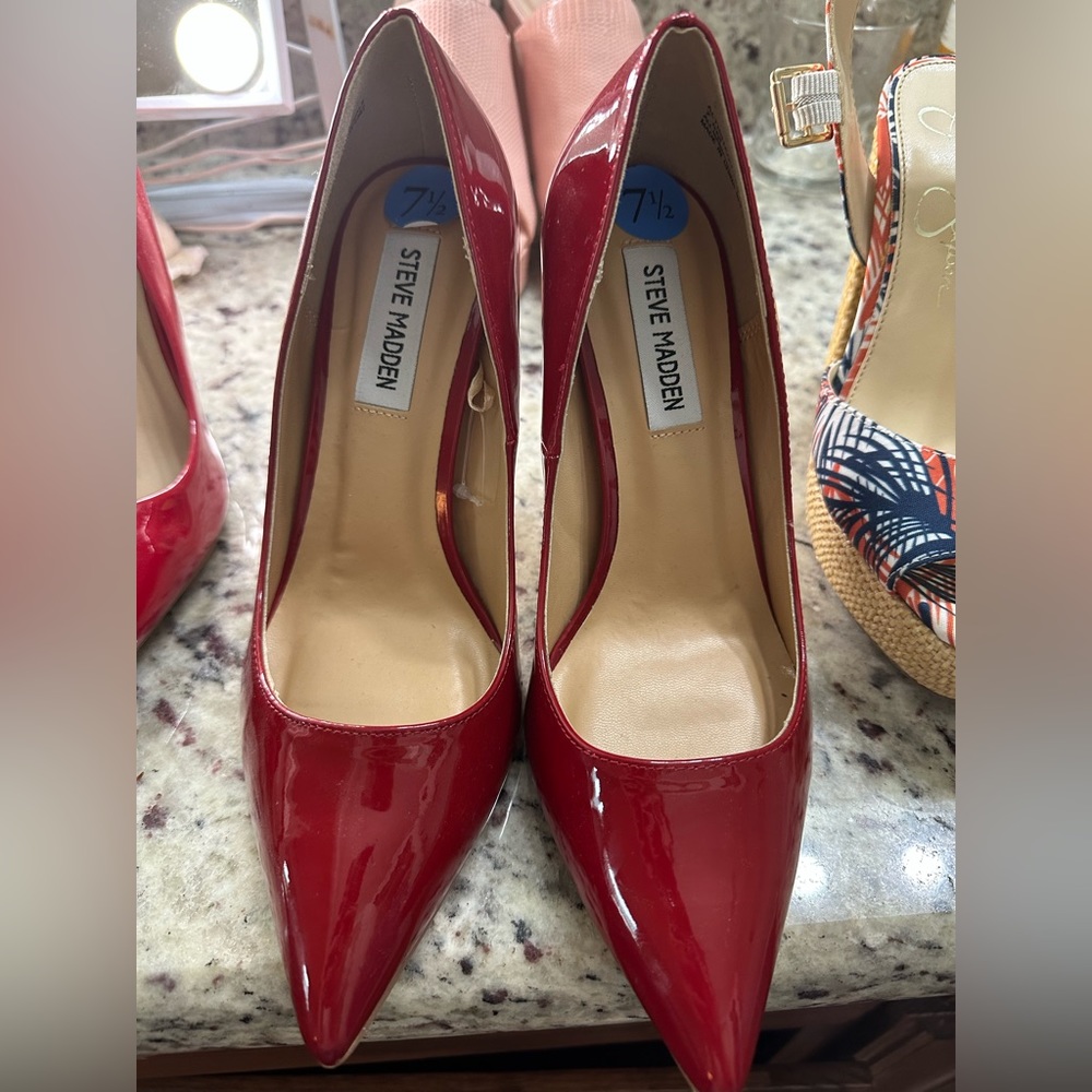 Red Heels/Pumps Size 7.5